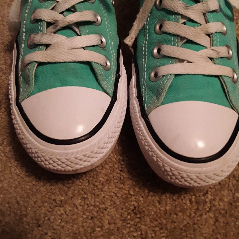 Shoes - Picture 2 of 6